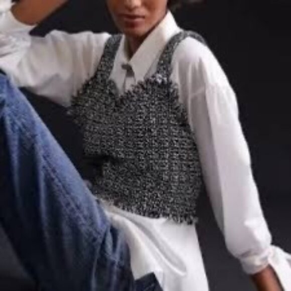 vestique Tops - Vestique Black & White Tweed Sleeveless Sweetheart Neckline Cropped Tank Top